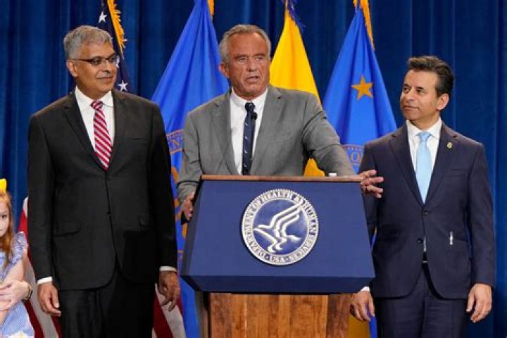 Who gets paid more NFL or soccer players?