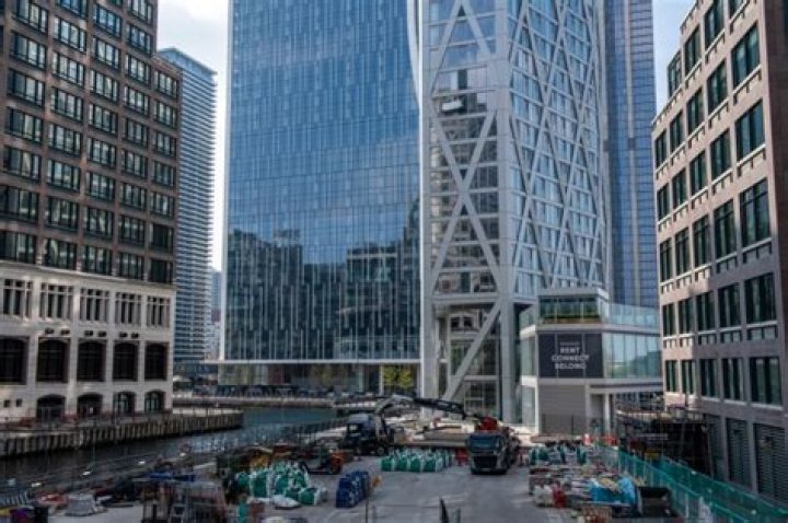 Who owns Canary Wharf?